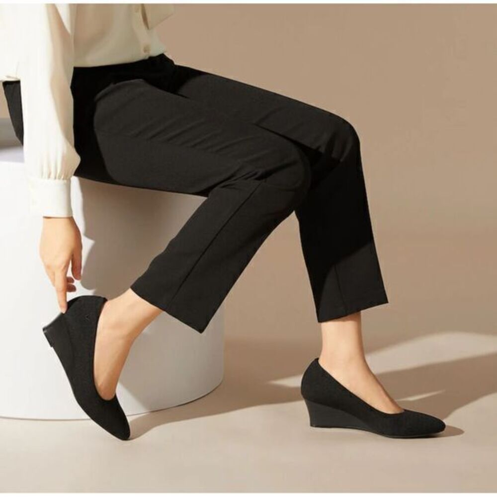 Vivaia Almond-Toe Wedge (Tamia Wedge Pro) Size‎ EUR 37 US 6.5